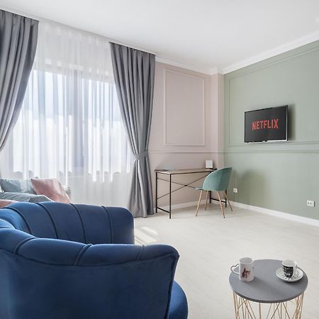 Moonlight Central Apartments Oradea Bagian luar foto