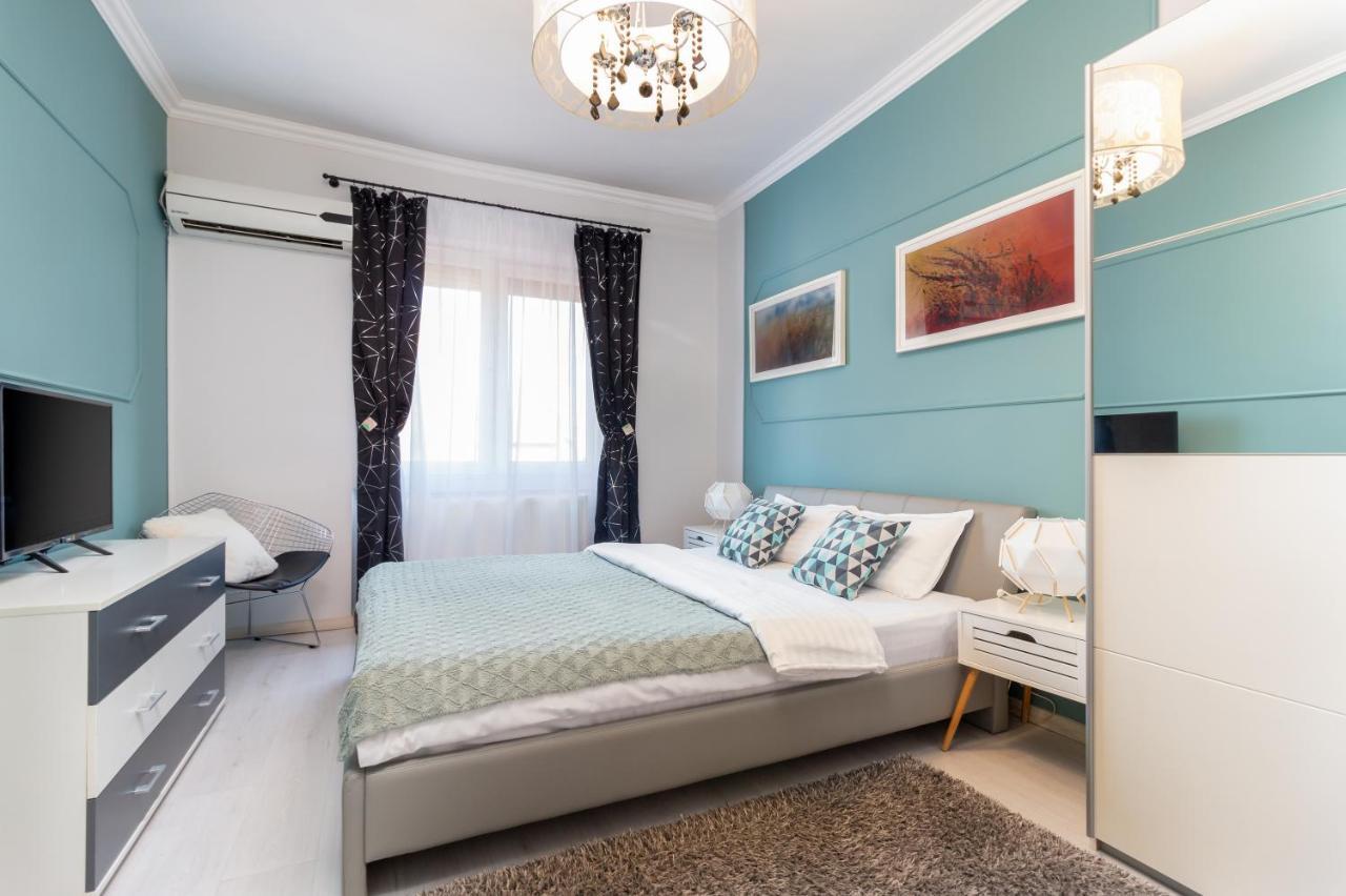 Moonlight Central Apartments Oradea Bagian luar foto