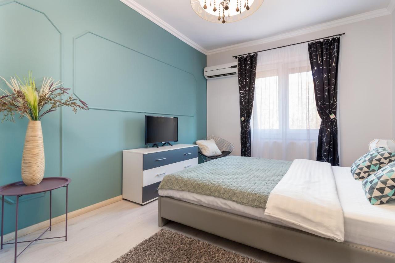 Moonlight Central Apartments Oradea Bagian luar foto