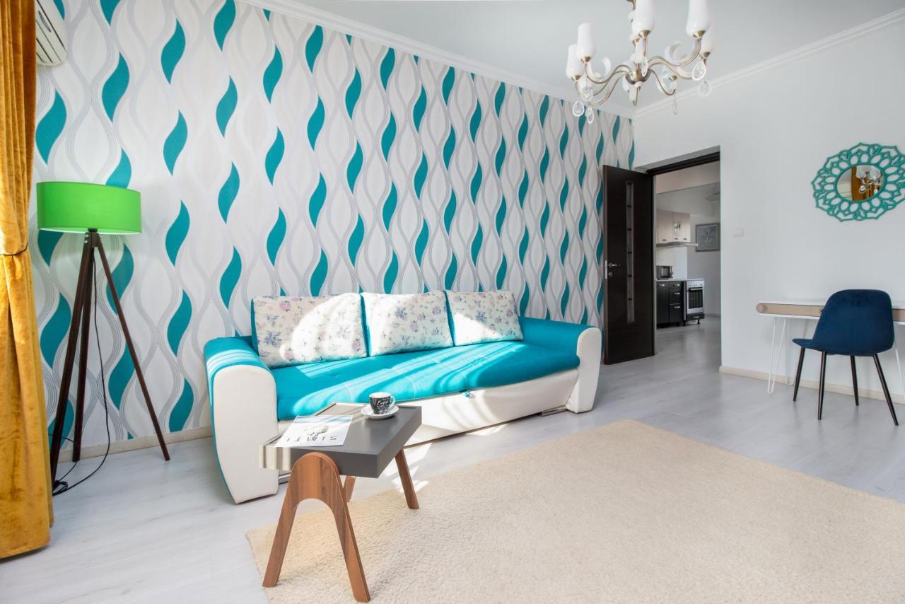 Moonlight Central Apartments Oradea Bagian luar foto
