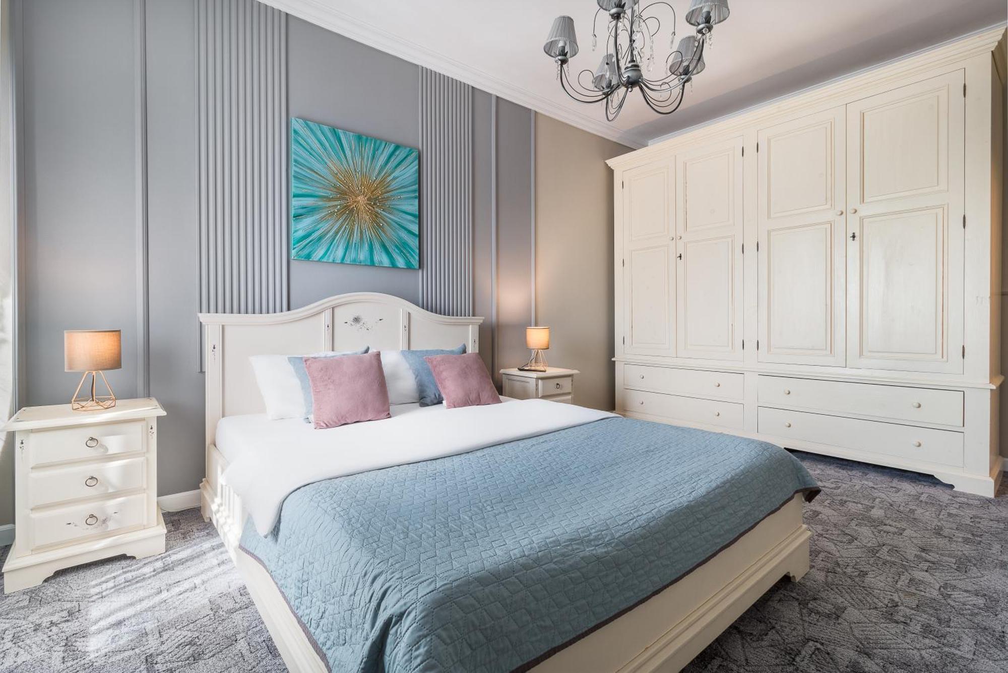 Moonlight Central Apartments Oradea Bagian luar foto
